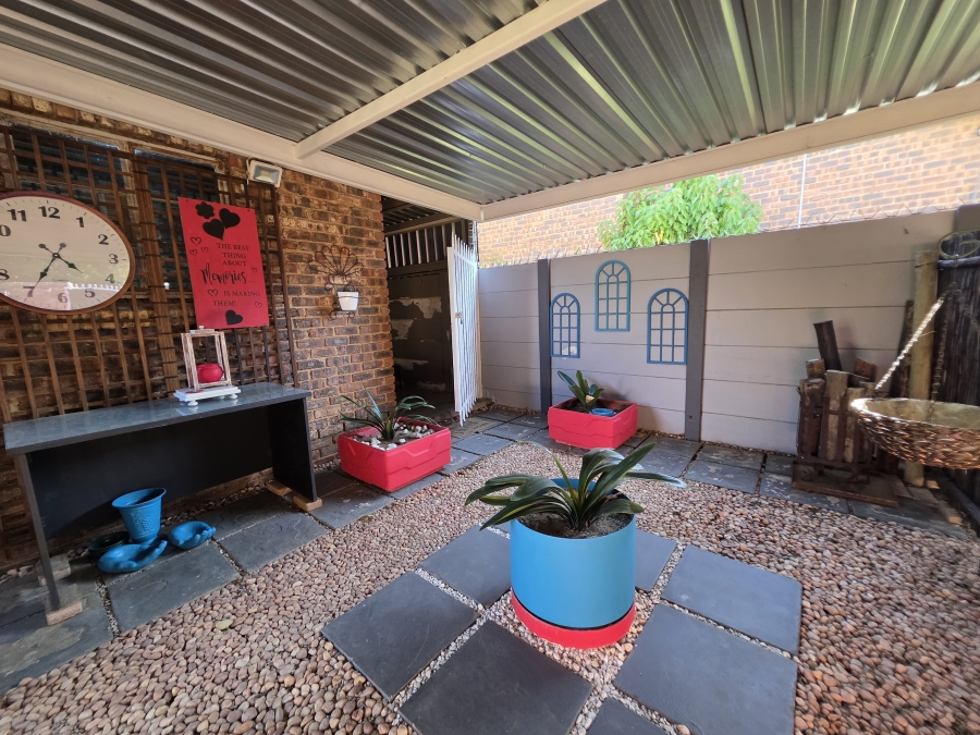 3 Bedroom Property for Sale in Riebeeckstad Free State